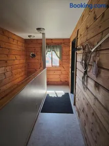 Green Bear Cabin - Image 2