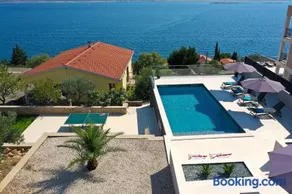 Apartment Lina - Pool and Sea View - Image 2
