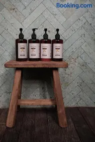 New Little Ripper Boutique Hotel - Image 5