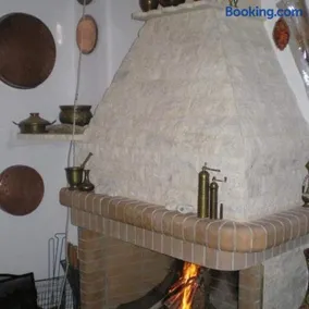 Beautiful stone house in Samos - Image 3