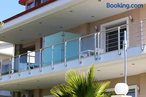 Oniro Luxury Villas - Image 2
