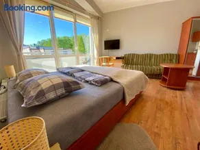 Pensjonat IBIZA Władysławowo - Tanie pokoje, blisko plaża , Aleja Gwiazd i COS - Image 4