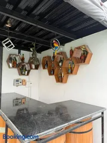 oliv Faram house - Image 3