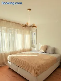 Bright Apartment in Limpertsberg- City Center - Image 3