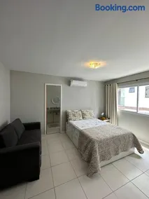 Apartamento 3 Quartos em Frente à Praia do Forte - Image 5