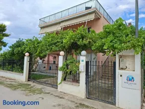 Pink House Eretria - Image 1