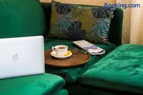 Maxuite Hotel in Home - Image 3