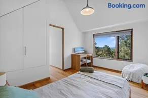 Yamagoya - 2-bedroom mountain home amongst trees - Image 5