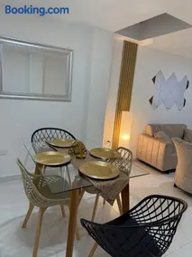 New Central Apartment 101 - Image 2