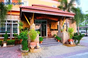 Siam House Interplace - Image 1