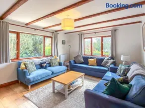 4 Bed in Tenby oc-vv27177 - Image 3
