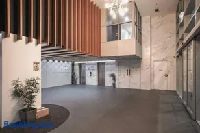16M Stylish 2 Bedroom Abnb Apt in Mascot, 2 Free Parking - Image 3