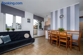 Flatbook Apartament Gdańska 14 z parkingiem w Krynicy Morskiej - Image 1