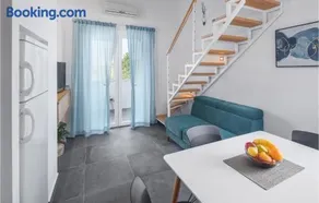 Two-Bedroom Apartment In Cervar Porat - Image 4