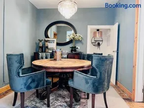 6 Luxury home near family park Pet friendly - Image 4