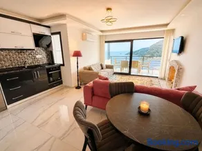 Serena Suites Luxury Sea View Apartment - Image 4