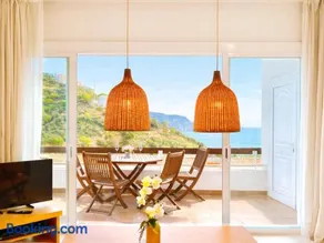 Mediterranean Duplex with 2 Terraces & Private Beach - Image 2