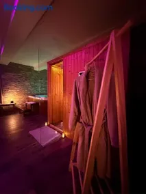 L'Évasion Étoilée - Jacuzzi Spa Sauna Hammam - Image 4