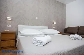 Villa Makarana Apartments - Image 5