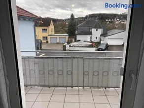 Altstadt Nähe 7 Min Fußweg über Alte Mainbrücke zu Pension mit Balkon & Garten, ideal for long stay, relocation - Image 2