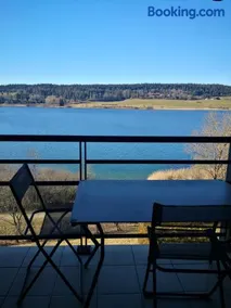 Le Bord du Lac - Duplex - Meublé 3 étoiles - Image 2