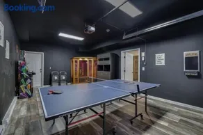 4BR Poconos Ski Retreat w Sauna, Game Room & Loft - Image 2