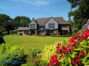 Countryside Manor House and Estate with Rural Views and Pool - Image 4