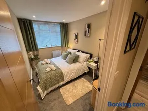 Abbey House - Image 2