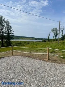 Lakeside lodge - Image 2