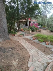 Tiny House - Image 2