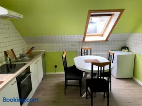 Modernes Apartment mit 2 Schlafzimmern und Privatparkplatz nahe Innenstadt - Image 3