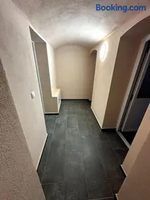Monteurwohnung im Untergeschoss - Image 2