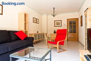 CASA CON JARDIN-WIFI FREE - Image 4