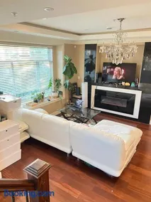 Cozy stay in Cental Vancouver - Image 4