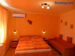 Napfény Apartman és Vendégház - Image 1