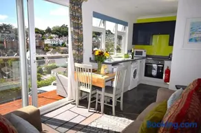 2 Bed in Teignmouth oc-bchyvi - Image 2