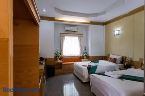 Boom Forest Hotel - Image 4