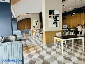 Hotel The Grace Residency - Near Hotel Hyatt ,DLF MyPad, Gomtinagar, Lucknow - Image 2