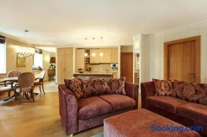 Luxury, comfort & quiet place next to Cathedral - Image 5