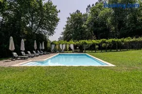 Masseria con terrazza, giardino e piscina privata | Vista sul giardino - Image 2