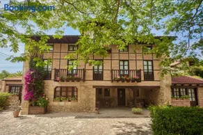 Casona exclusiva con piscina en la costa de Santillana del Mar - Image 3