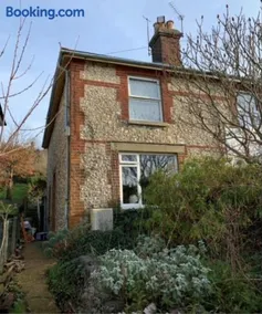 Sage Cottage Ventnor - Image 1