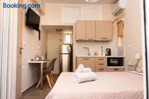 Plakoures Home - Image 4