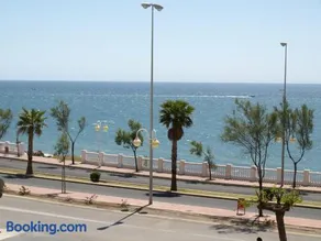 Panoramic Penthouse - Image 1