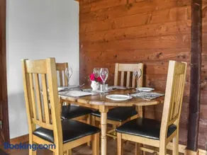 Chestnut Lodge - Image 4