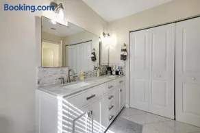 Coastal Retreat Near Downtown Stuart - Image 5