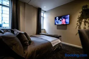 Ladywell House Suites - Image 1
