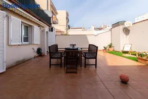 Apartamento con gran patio y excelente ubicación! - Image 1