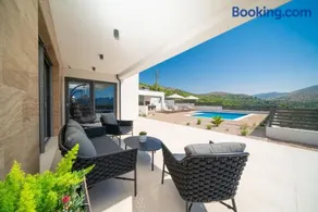 Villa mit Grill, privatem Pool und Terrasse | Panoramablick - Image 3