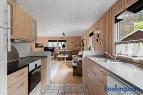 1558-Aakirkeby-Poserevaenget-6 - Image 4